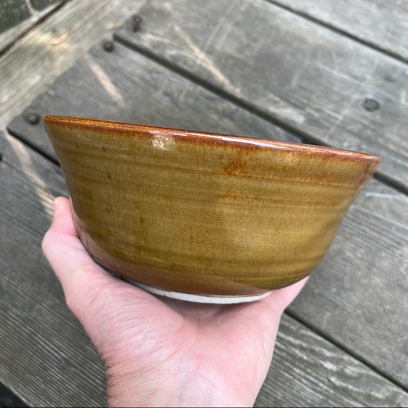 Handmade Ceramic Bowl in Autumn Colored Browns With Etched Decorative Pattern. - Picture 4 of 16